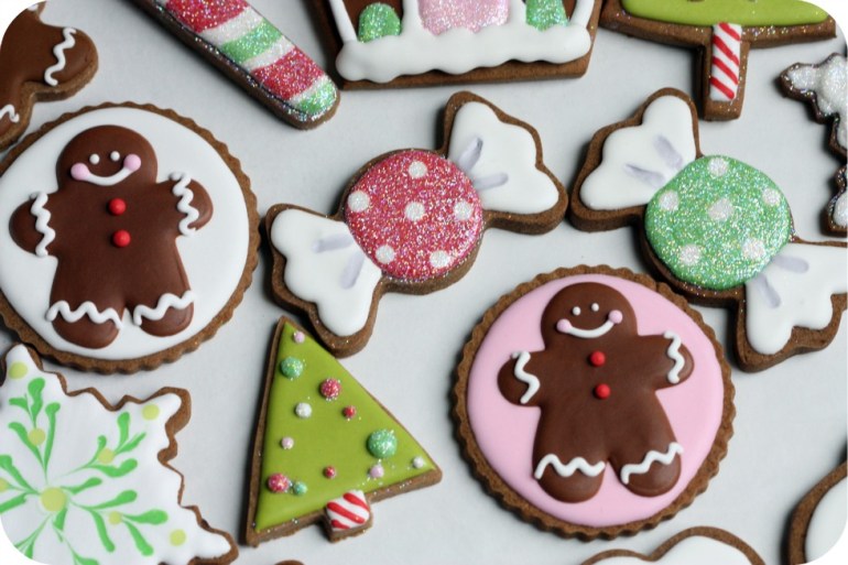 gingerbread-men-decorated-christmas-cookies1